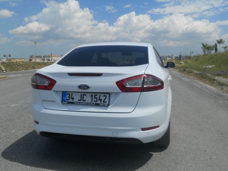 ford mondeo-8