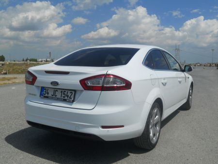 ford mondeo-9