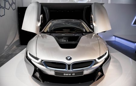 BMW i8-1