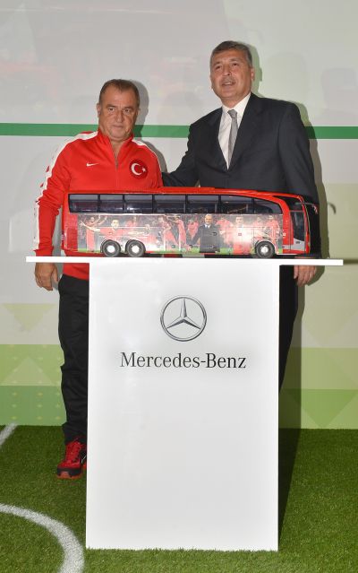 2014_10_08_Mercedes-Benz Türk Türkiye Futbol Federasyonu imza töreni (1)
