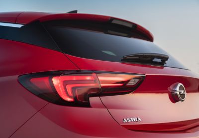 Yeni Opel Astra-arka.,