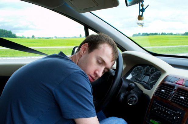 araç başında uyku
