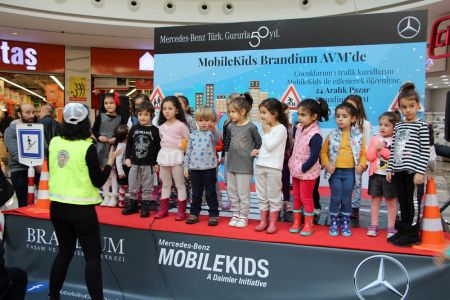 Mercedes-Benz Türk MobileKids Projesi Brandium Etkinliği (6)