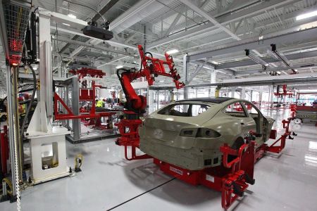 Tesla fabrikasi