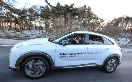 NEXO Autonomous Fuel Cell Electric Vehicle (3)